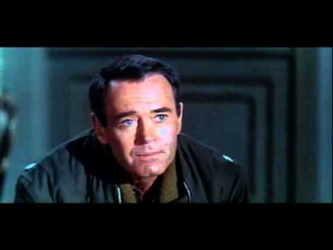 Le Grand Detournement   La Classe Americaine   salut les pédés