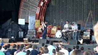 Tokyo Police Club - Favourite Food (Live)