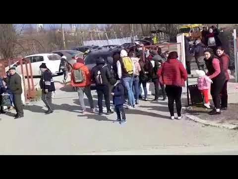 Elevii din Băneasa protestează