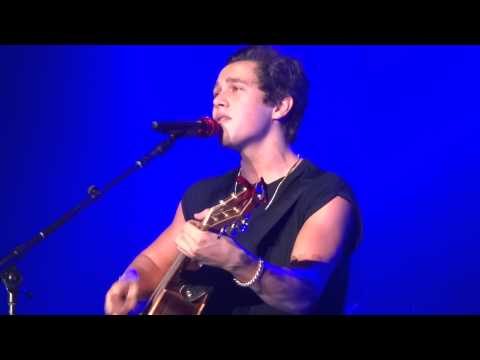 Austin Mahone - The one I've waited for  (front row)