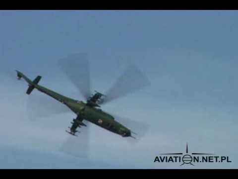 Polski Mi-24 Hind na radomskim lotnisku podczas treningu przed Air Show Radom 2009