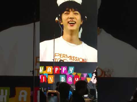 BTS Army bomb wave and happy birthday Jin PTD on stage day 4 FANCAM 211202