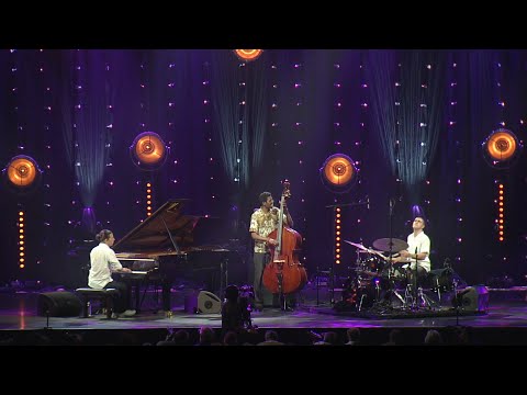 Alfredo Rodriguez Trio at Jazz in Marciac 2015 Quizas, Quizas, Quizas