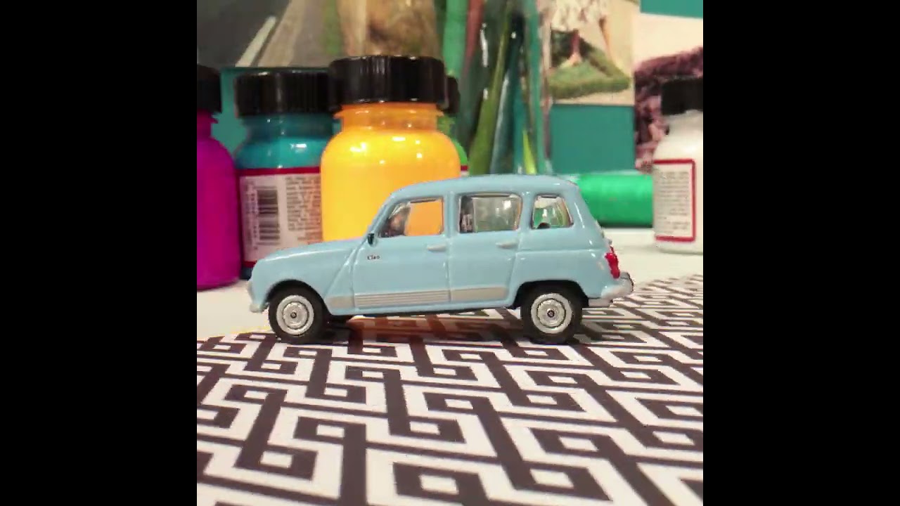 Renault 4 anniversary 4L stop motion @patagraph