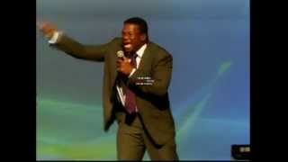 Pastor Ramon Telfort (Esposo de Nancy Amancio) predicando en J.B.P. Ensenada, B.C.