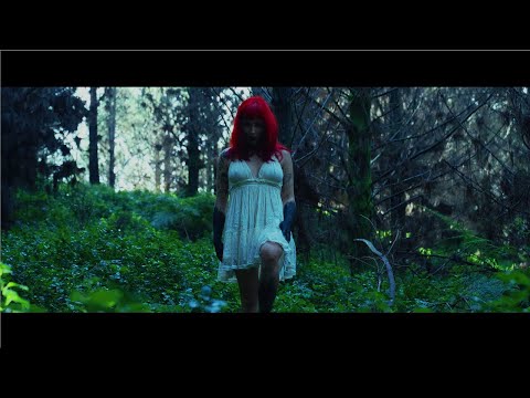 Vana  - Crawling (Official Music Video)