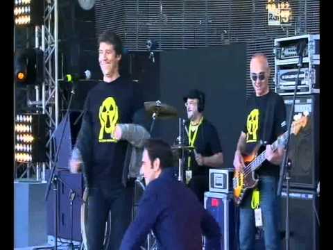 Neri Marcorè e Luca Barbarossa - Immunità (Concerto del primo maggio 2011)