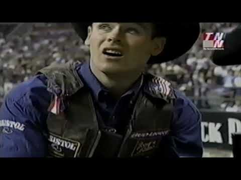 Slick Willy bucks Ross Coleman - 01 PBR Detroit