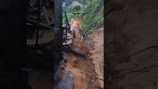 Olha o tamanho dessa erosão. #erosao #motoniveladora #shorts