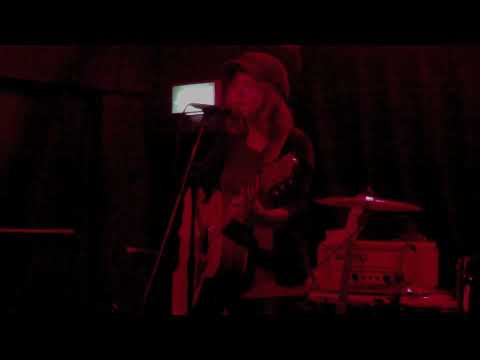 'Mary's Dream' live - Paperplain