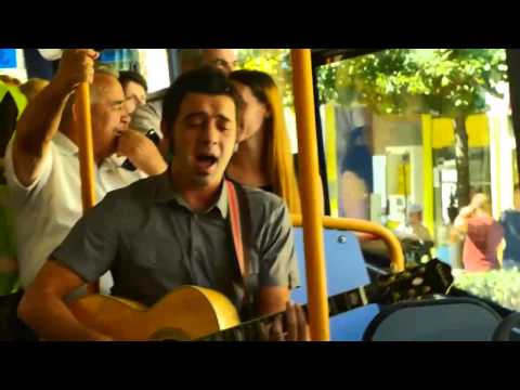 #TiranaPaMakina: Band ne autobus - Vitmar Basha