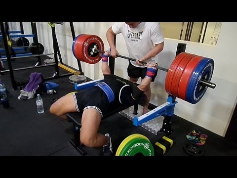 Bench press overload ( Sling shot)