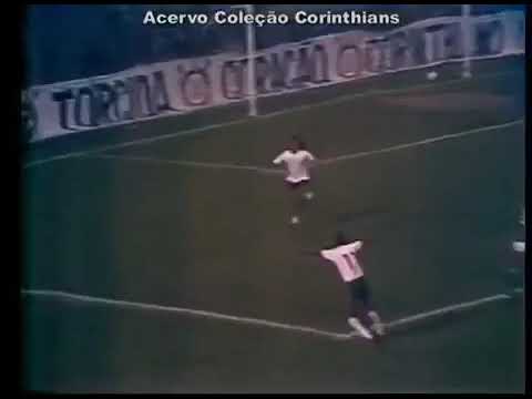 Biro Biro Antonio (Corinthians) - 09/09/1981 - Corinthians 2x1 Guarani - 1 gol
