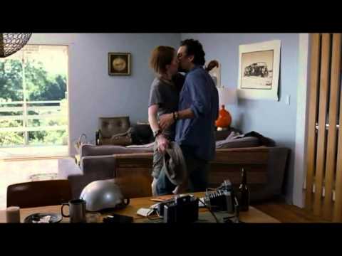 The Kids Are All Right - Mark Ruffalo & Julianne Moore - No Diggity / Thrift Shop