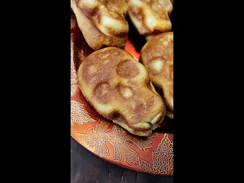 Skull Pizza Pockets Recipe | Halloween Treats | The Sweetest Journey