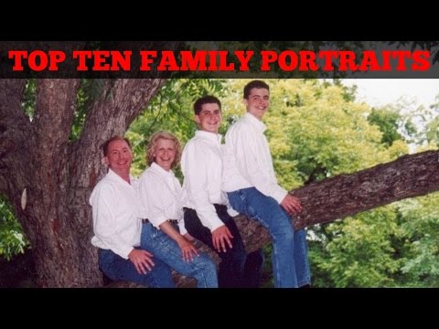 TOP 10 AWKWARD FAMILY PORTRAITS