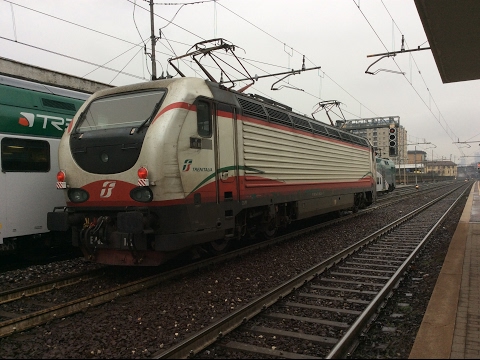E.402B-162 "Frecciabianca" TRANSITO ISOLATO STAZIONE DI MILANO G. P.