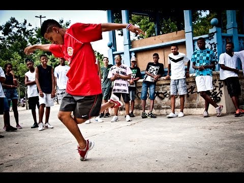 Mc Pytty - Passinho de bandido da Cidade Alta ♫ [ Dj's Mts & Polyvox ]