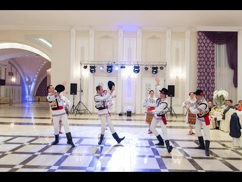 Dansatori la nunti ...Nunta ca la Moldoveni... +373 78 308 858