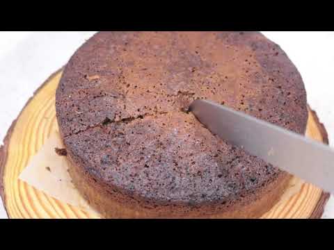 HOW TO MAKE A YOGHURT CAKE