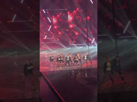 [160911] EXO'rDIUM in BKK - Dancing King with 유재석