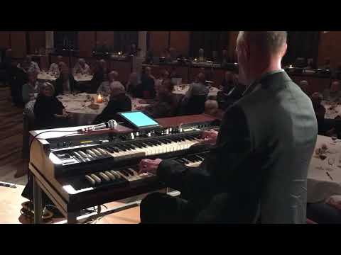 Alma Cilurzo 🌶 Jazzsängerin | The lady is a Tramp | Ernies Hammond Dream im Jazzclub Zofingen