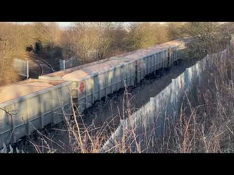 Class 60 arrives into Ashton In Makerfield Ks Gbrf 20/01/22