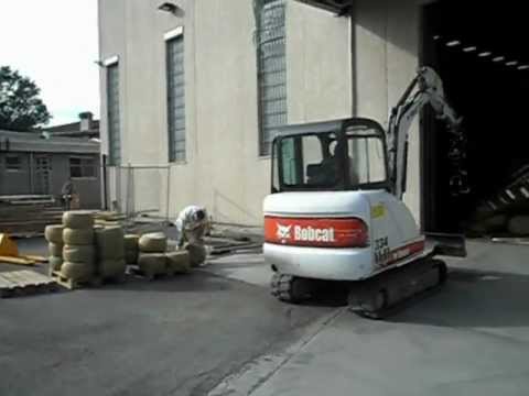 Terremoto - Latteria Vo' Grande di Pegognaga - Lavori di recupero delle forme di parmigiano reggiano