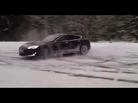 Tesla Model S drifting on the snow in Germany