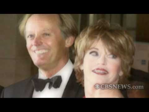 Fonda Finds Dead Body in Car