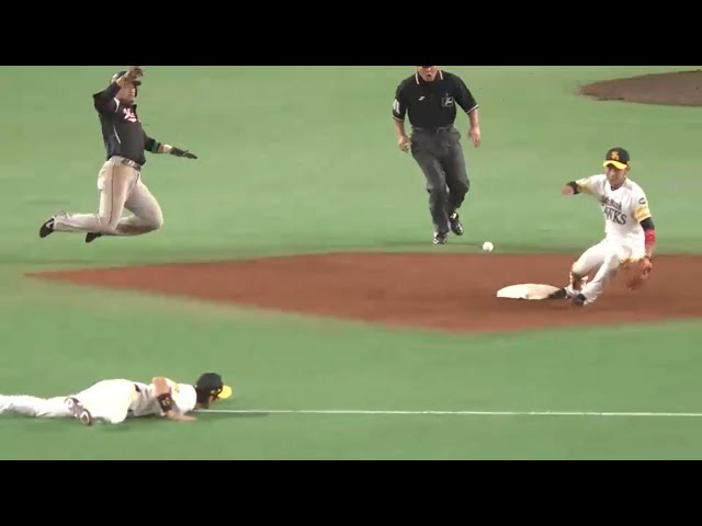 【8回表】どちらも超一流!! ホークスを支える「鉄壁の二遊間」 2015/10/15 CS Final H-M