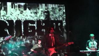 Echoes-The black cat's step.mp4