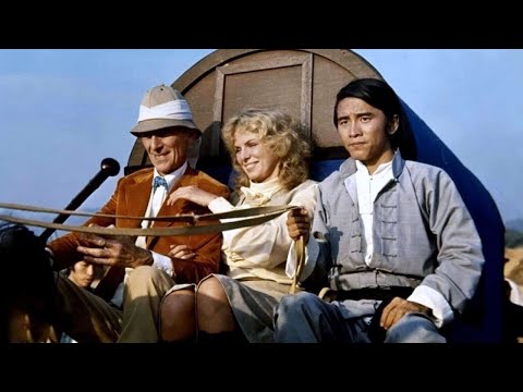 afbeelding Axelle Carolyn on THE LEGEND OF THE 7 GOLDEN VAMPIRES