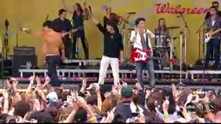 Jonas Brothers -  Burnin' Up -  Live on Good Morning America