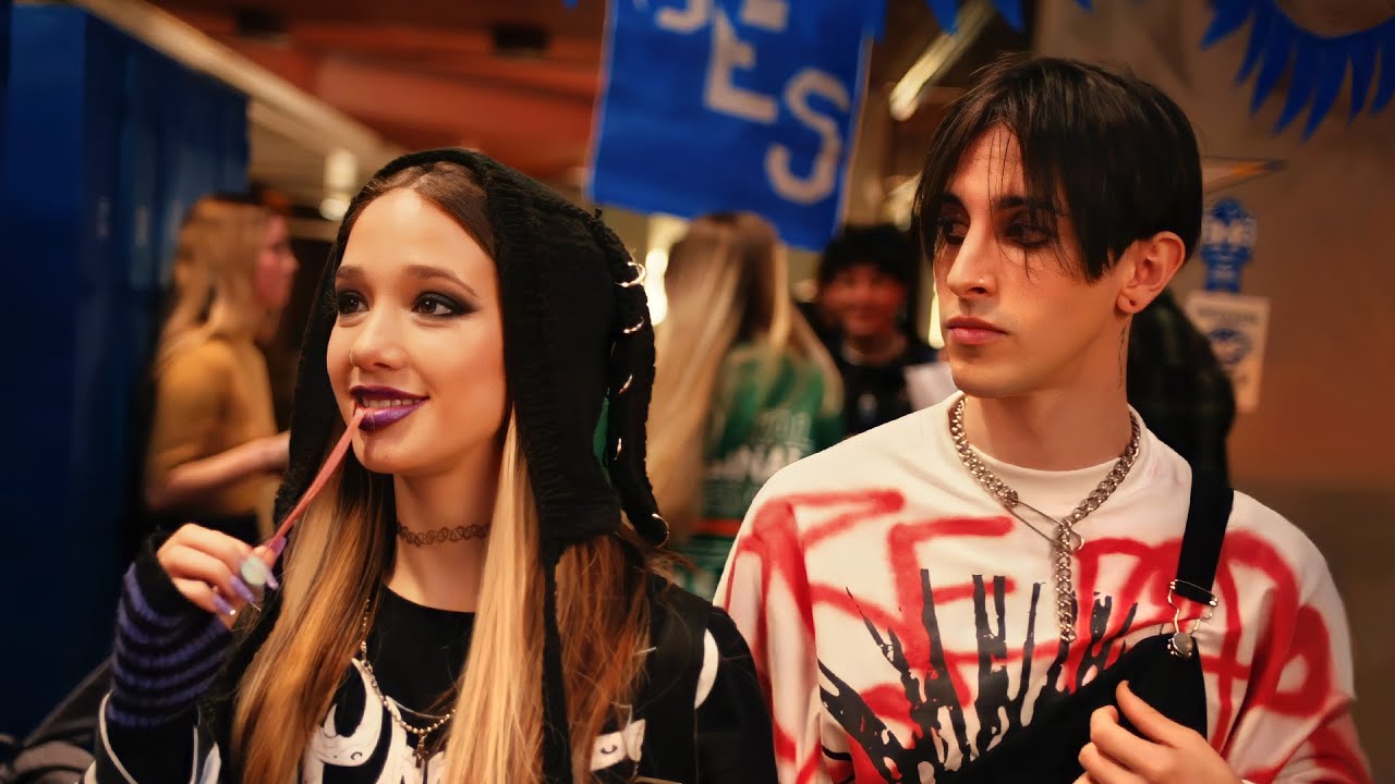 Robleis, Angela Torres — OMG