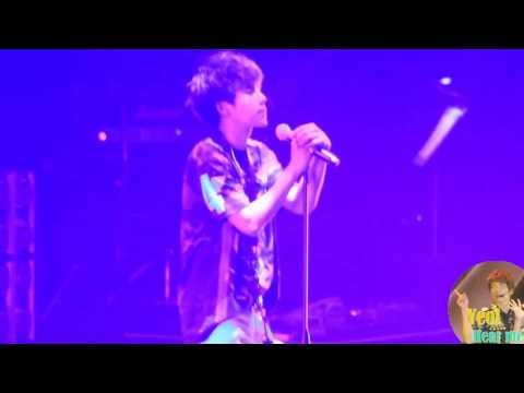 [fancam]130818 INFINITE OGS in HK - kim sunggyu 60sec Yeol Hear me 열Hear me