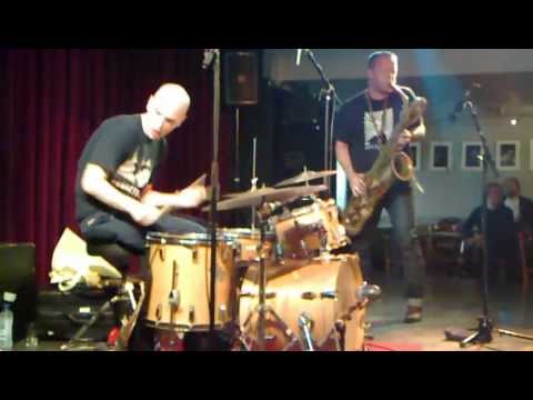 Chris Corsano & Mats Gustafsson (Live @ Incubate Festival, Tilburg, 18 September 2011) (Excerpt)