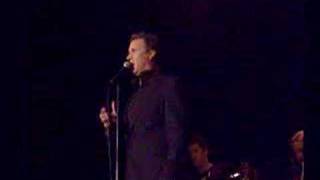 Russell Watson in Leicester, March 07 singing Va pensiero