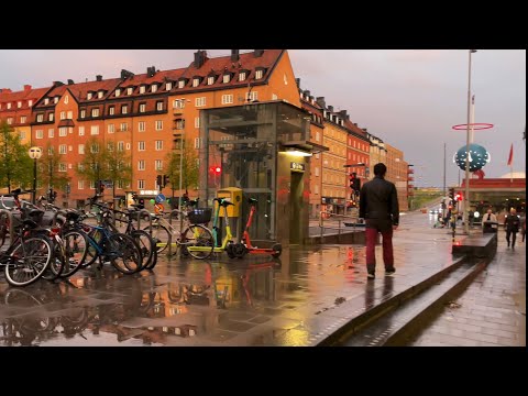 Stockholm Walks: Skanstull after the rain as the evening light turns ordinary street life to magic
