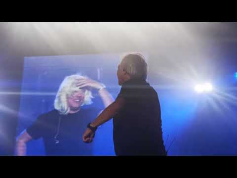 nino d'angelo e gigi d'alessio con il caschetto 😂