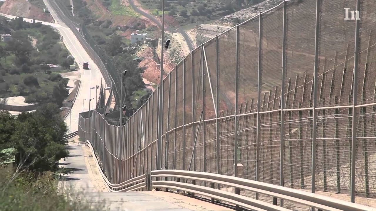 Climbing over Melilla - Borderline