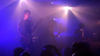 SUUNS - gaze - Paris - 17.08.2011