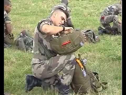 Déroulement d'un saut de parachutiste