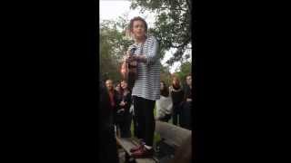 Luke Friend singing Hole in My Heart busking in London 14/10/14