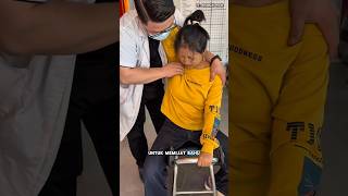 Download lagu Shoulder Massage With Upper Chest Shoulder Pressing Technique‼️ #shorts #massage mp3