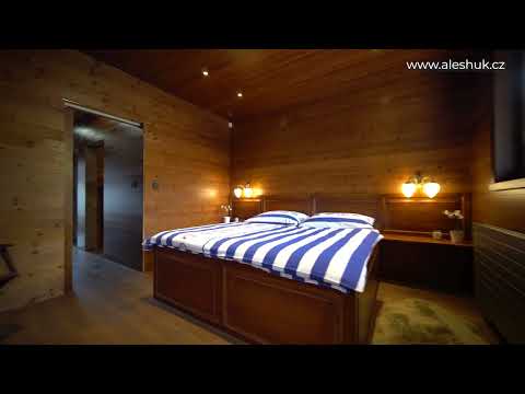 Houseboat s kotvištěm na Orlíku