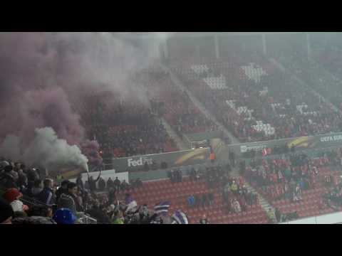 Rauch im Block des RSC Anderlecht