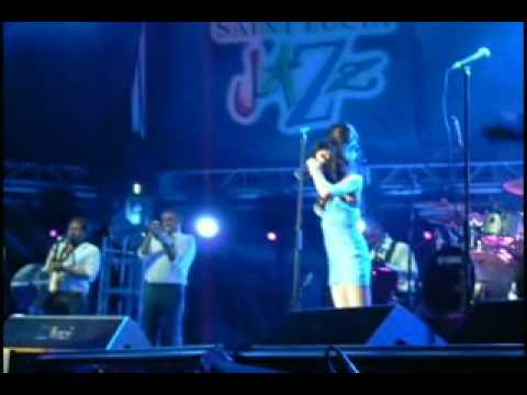 Thumbnail for amy whinehouse st lucia jazz 2009
