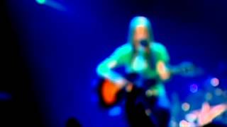 Avril Lavigne - Tomorrow [Live Dublin 2003] (Dedicating the performnce to her Grandpa) #HD