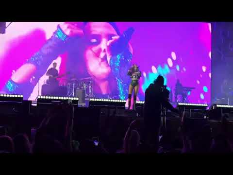 ANITTA feat BRRAY - DOUBLE TEAM | En vivo - Mexico 2024